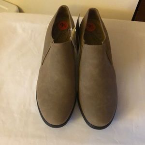 Woman’s Size 9.5 Natural Soul Brown Shellie Ankle Boots NWT